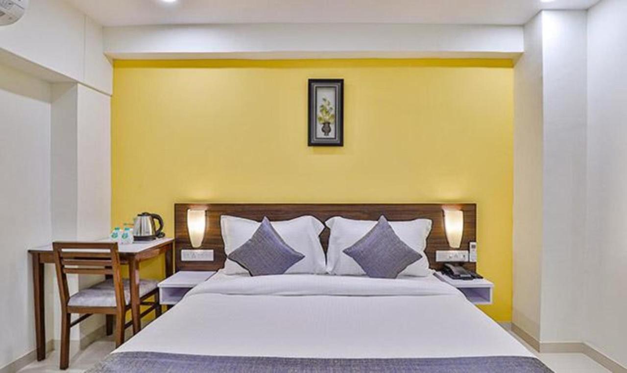 Leo Hotel Ahmadábád Kültér fotó