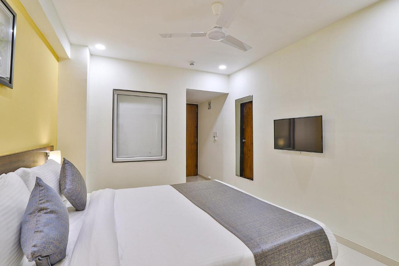 Leo Hotel Ahmadábád Kültér fotó