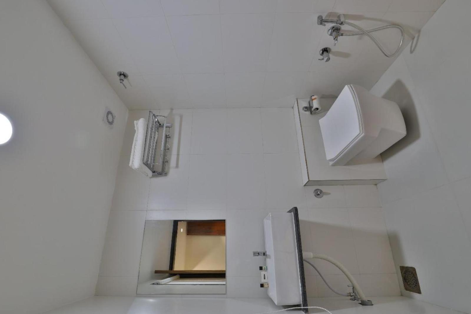 Leo Hotel Ahmadábád Kültér fotó